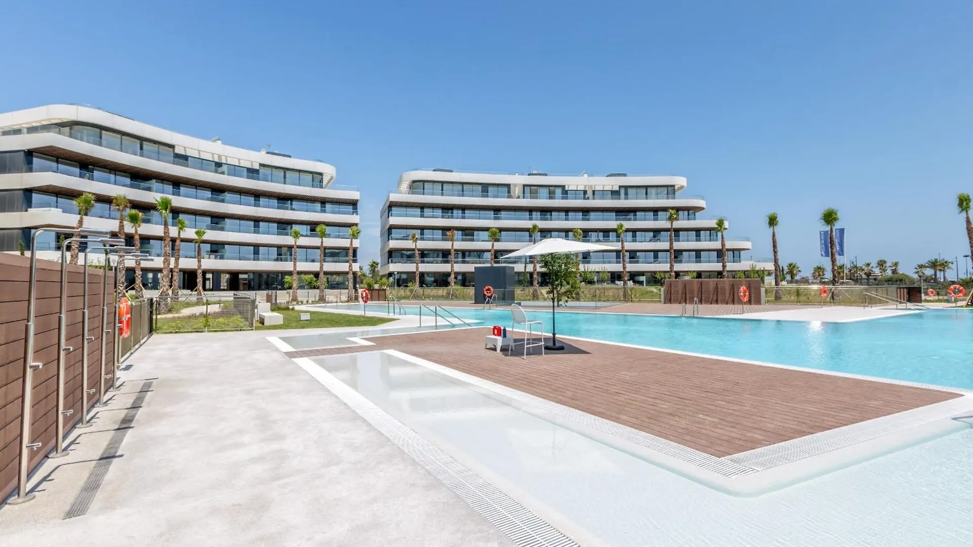 Apartamento Vivi Homes - Rembrandt Pool, Sauna, Gym & Sea View Torremolinos Espanha